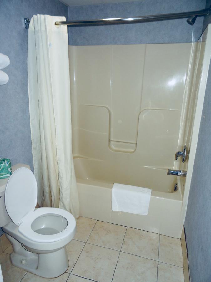 Village Inn & Suites - Smithville Luaran gambar